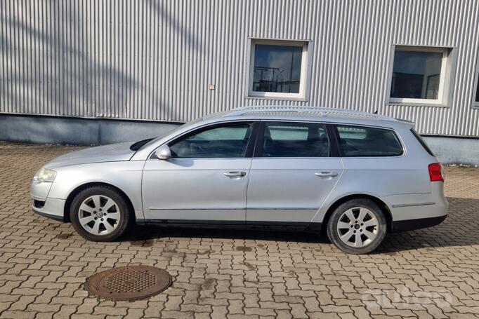 Volkswagen Passat B6 wagon 5-doors