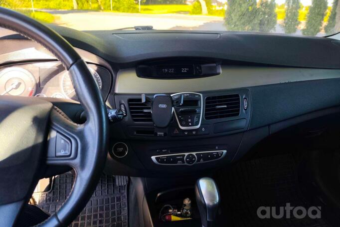 Renault Laguna 3 generation Grandtour wagon