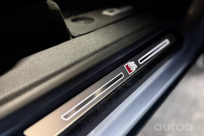 Audi Q8 1 generation Crossover