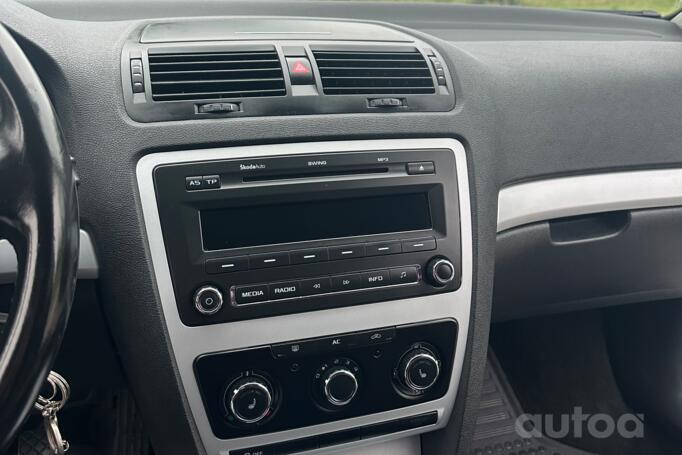 Skoda Octavia 2 generation [restyling] Liftback 5-doors