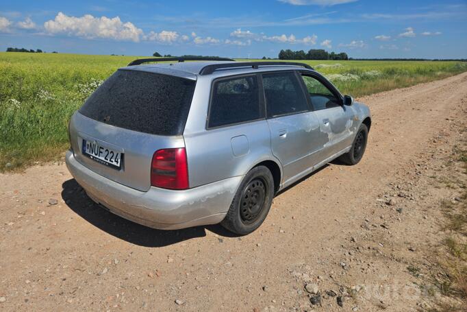 Audi A4 B5 Avant wagon 5-doors
