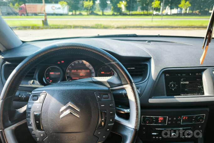 Citroen C5 2 generation Sedan