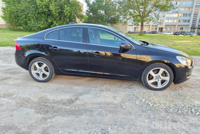 Volvo S60 2 generation Sedan