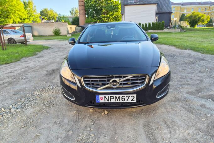 Volvo S60 2 generation Sedan