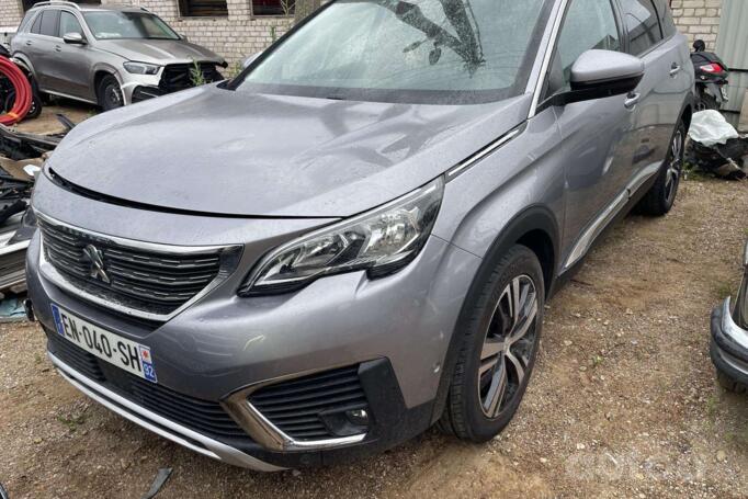 Peugeot 5008 2 generation Crossover