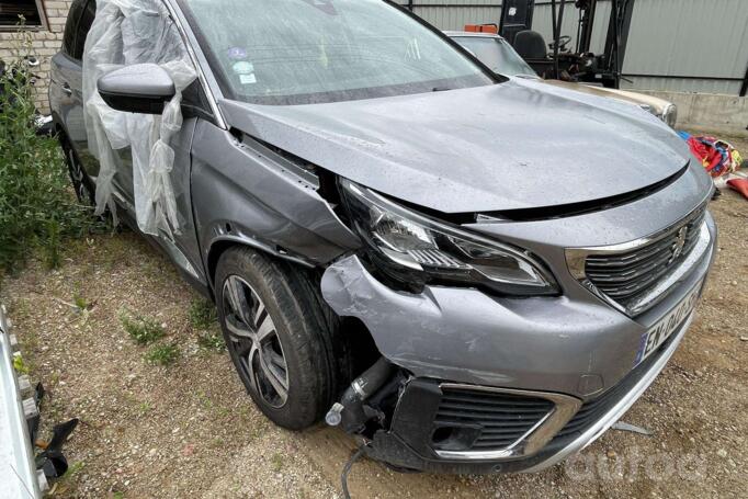Peugeot 5008 2 generation Crossover