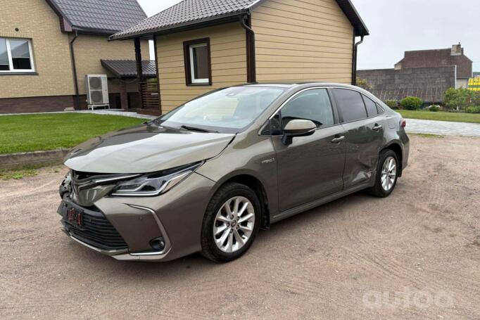 Toyota Corolla E170 [restyling] Sedan