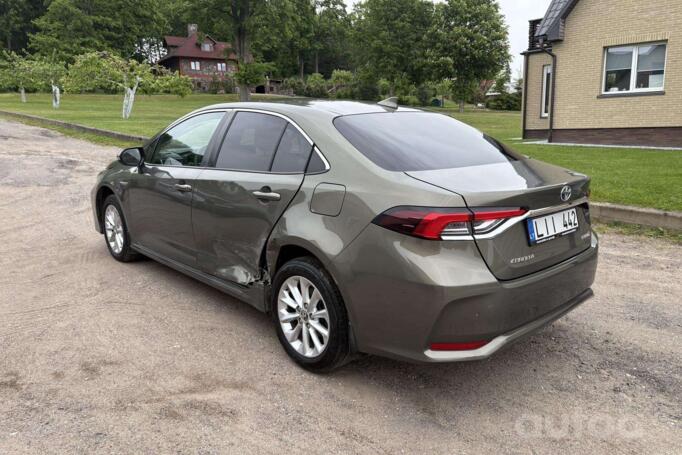Toyota Corolla E170 [restyling] Sedan
