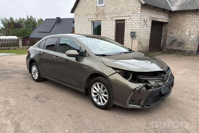Toyota Corolla E170 [restyling] Sedan