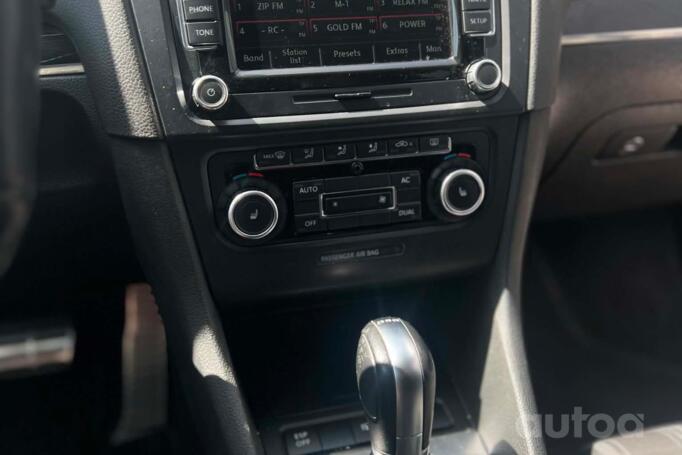 Volkswagen Golf 6 generation Hatchback 5-doors