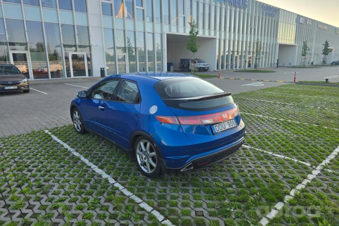 Honda Civic 8 generation Hatchback 5-doors