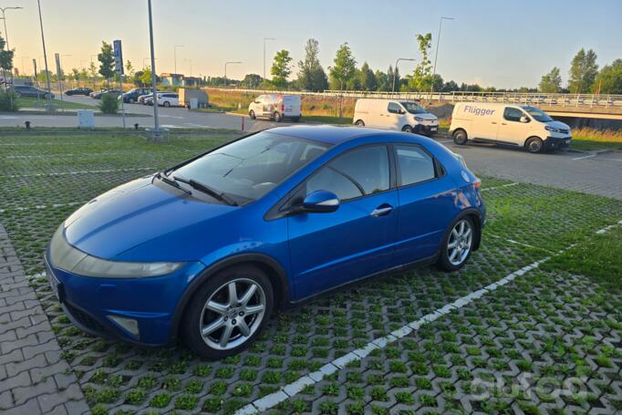 Honda Civic 8 generation Hatchback 5-doors