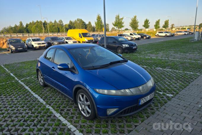 Honda Civic 8 generation Hatchback 5-doors