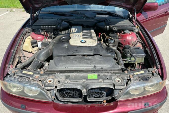 BMW 5 Series E39 Sedan 4-doors