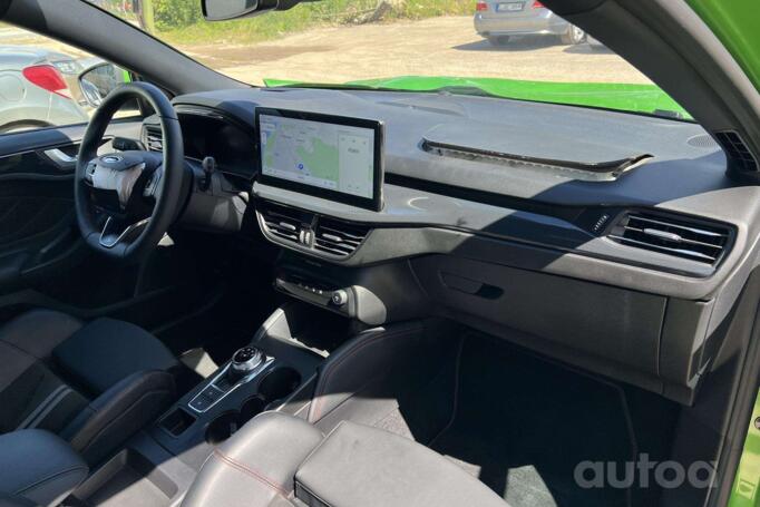 Ford Focus 4 generation Hatchback