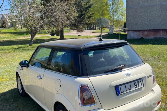 Mini Cooper R56 Hatchback