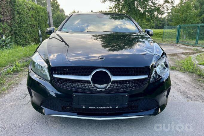 Mercedes-Benz A180 2016