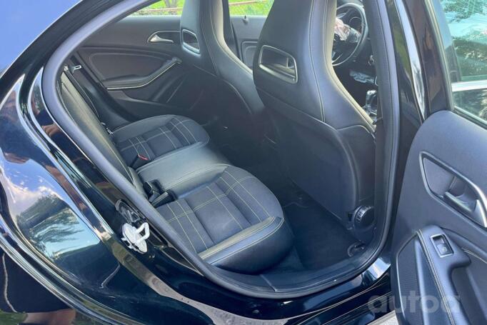 Mercedes-Benz A180 2016