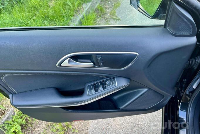 Mercedes-Benz A180 2016