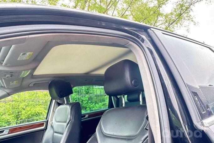 Volkswagen Touareg 2 generation Crossover