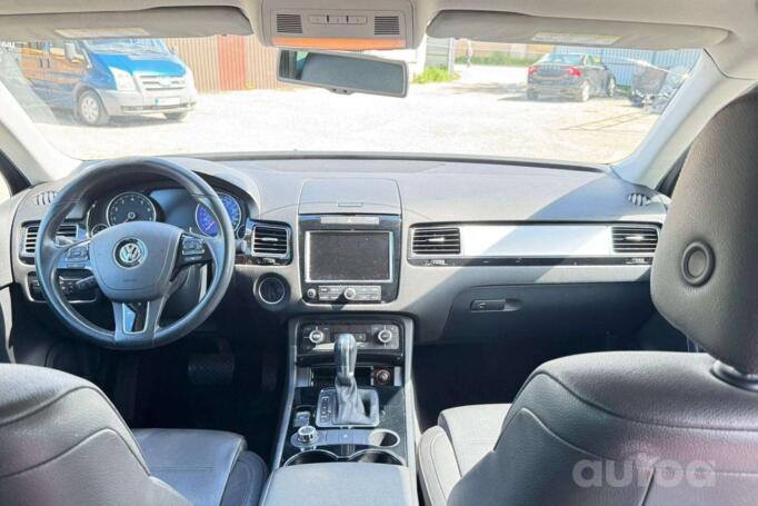 Volkswagen Touareg 2 generation Crossover