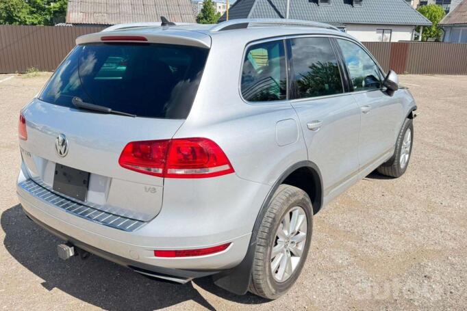 Volkswagen Touareg 2 generation Crossover