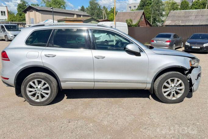 Volkswagen Touareg 2 generation Crossover