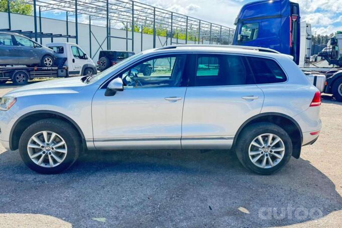 Volkswagen Touareg 2 generation Crossover