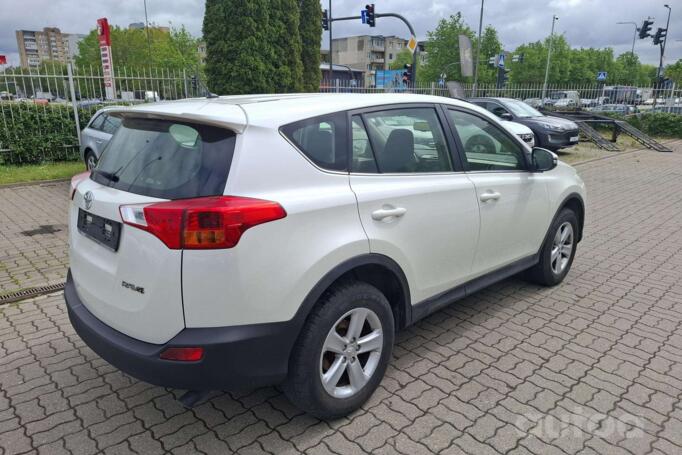 Toyota RAV4 4 generation Crossover