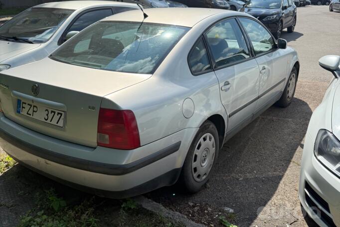 Volkswagen Passat B5 Sedan 4-doors