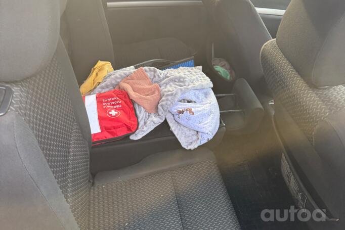 Toyota Corolla Verso 1 generation [restyling] Minivan