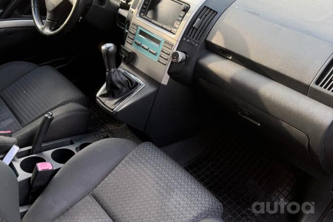 Toyota Corolla Verso 1 generation [restyling] Minivan