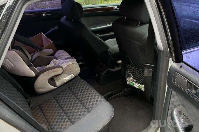 Audi A6 4B/C5 Sedan