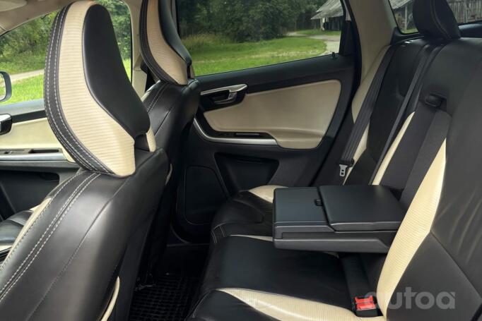 Volvo XC60 1 generation Crossover