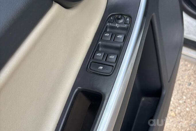 Volvo XC60 1 generation Crossover