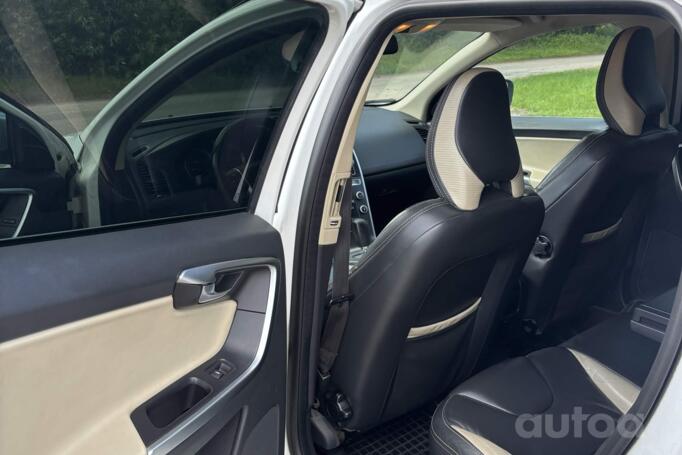 Volvo XC60 1 generation Crossover