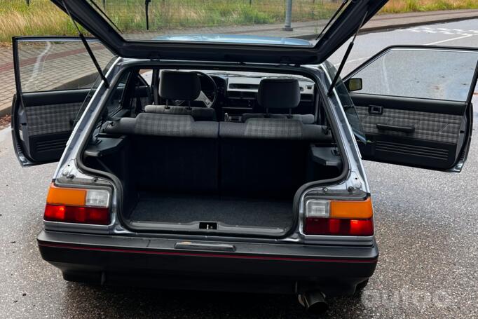 Toyota Corolla E80 Hatchback