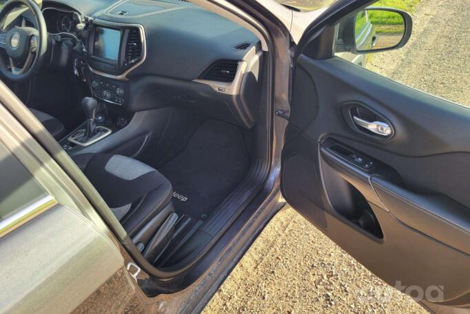 Jeep Cherokee KL SUV 5-doors