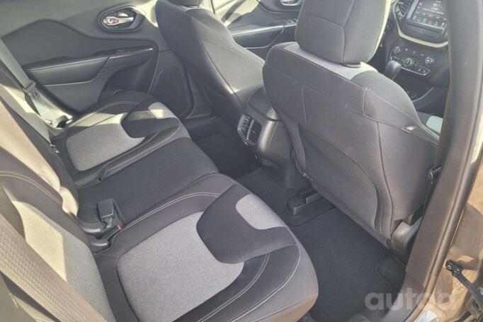 Jeep Cherokee KL SUV 5-doors