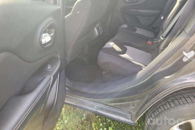 Jeep Cherokee KL SUV 5-doors