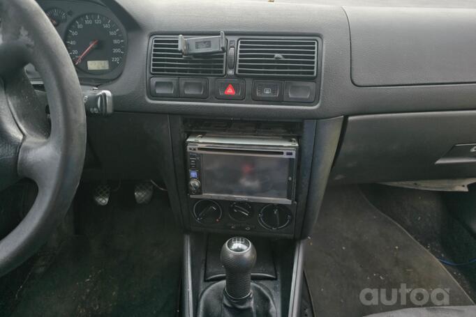 Volkswagen Golf 4 generation Hatchback 5-doors