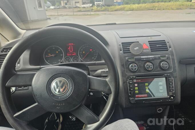 Volkswagen Touran 1 generation Minivan