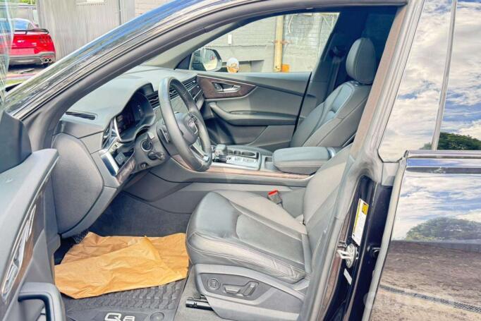 Audi Q8 1 generation Crossover