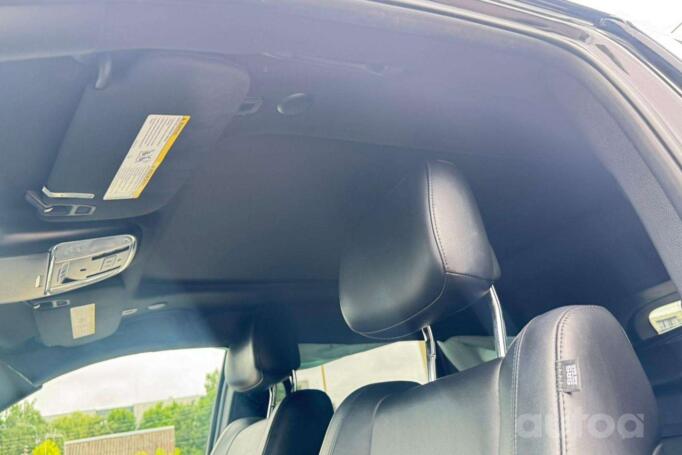 Jeep Grand Cherokee WK2 [restyling] SUV 5-doors