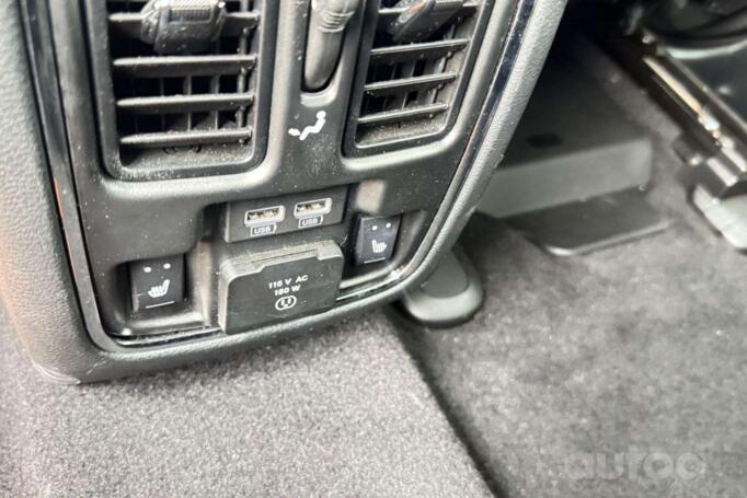 Jeep Grand Cherokee WK2 [restyling] SUV 5-doors