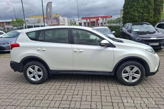 Toyota RAV4 4 generation Crossover