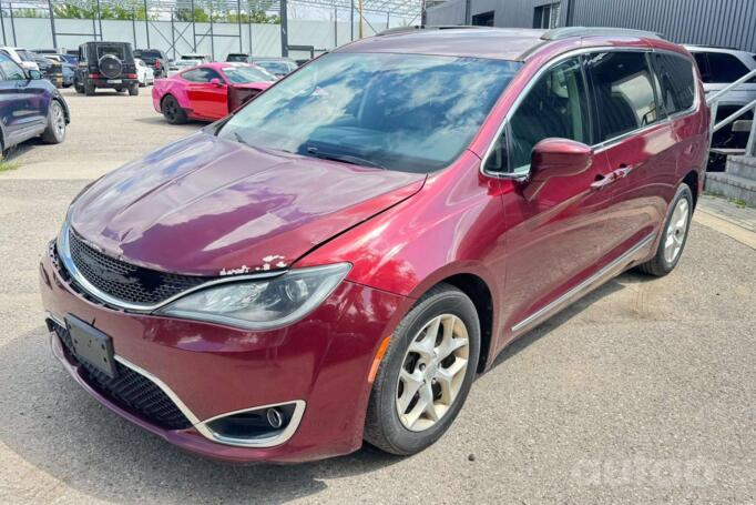 Chrysler Pacifica 2 generation Minivan
