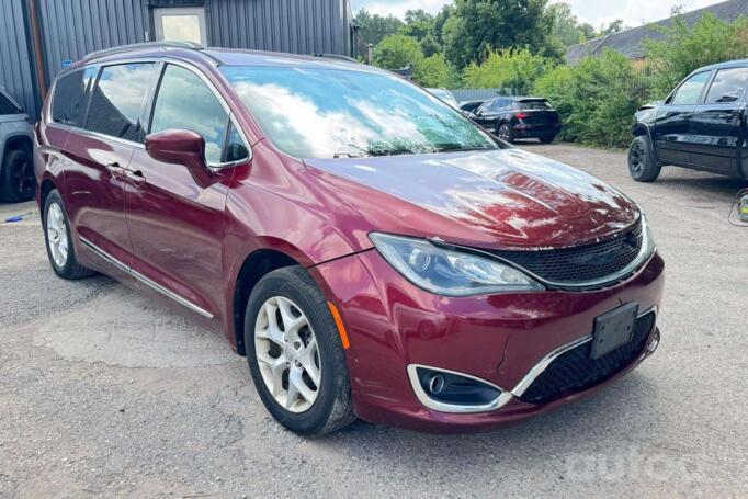 Chrysler Pacifica 2 generation Minivan