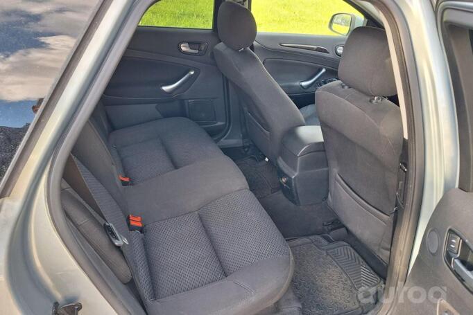 Ford Mondeo 4 generation wagon