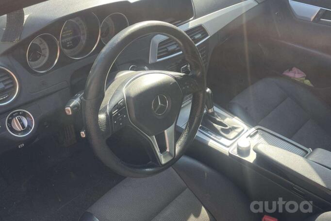 Mercedes-Benz C180 2013